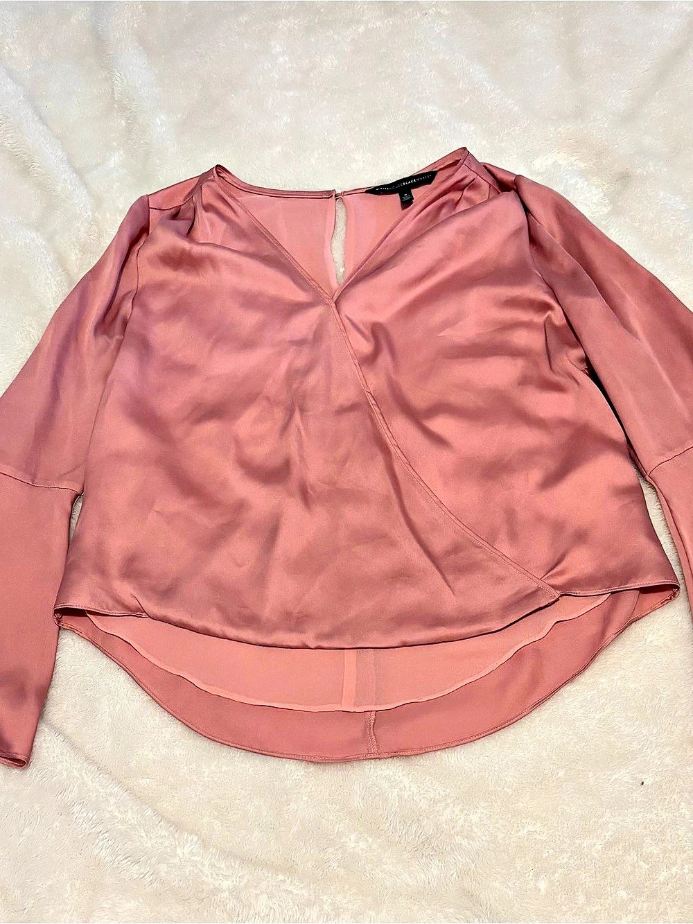 White House Black Market Long Sleeve Blouse in Pink Size 8